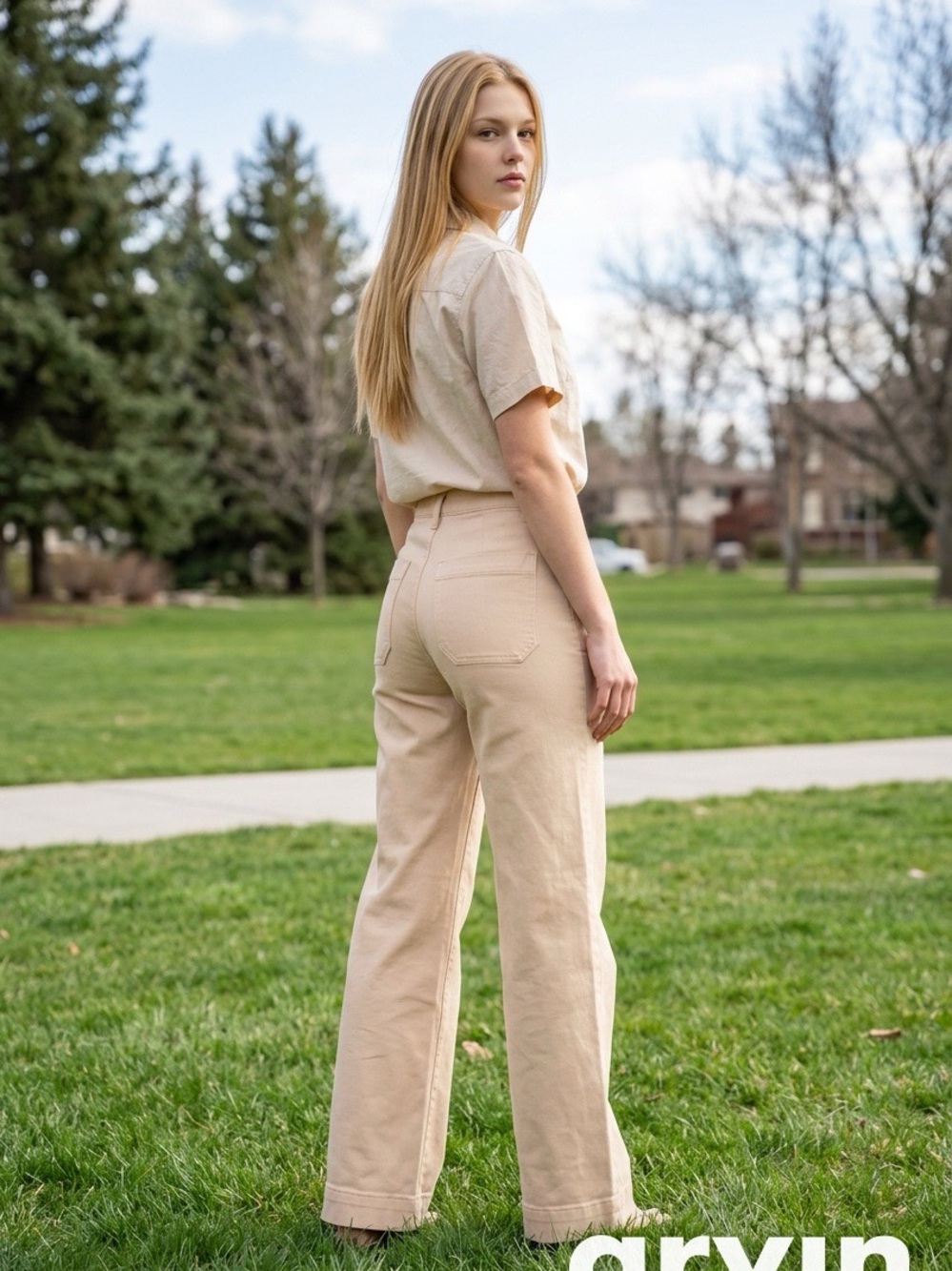 NWT High-Waisted Wide-Leg Utility Trousers in Vanilla